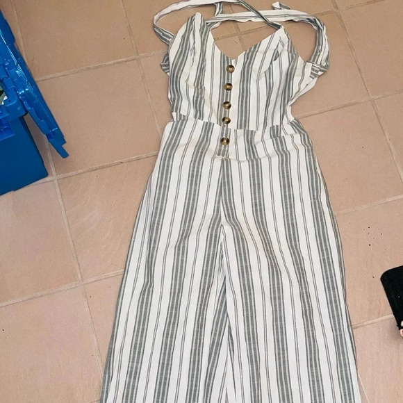 Japna Wide Leg Cropped Jumpsuit w/ Back Cutout and bow green & white size M - Picture 5 of 16